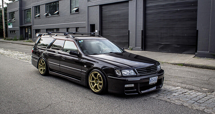 Nissan Stagea