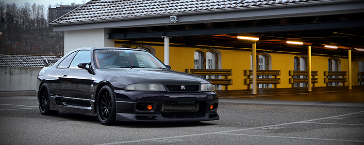 R33-Nissan-Skyline