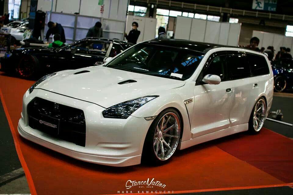 Nissan Stagea