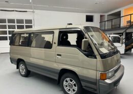 1990 Nissan Caravan For Sale via jdmcarandmotorcycle.com