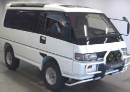1994 Mitsubishi DELICA L300 For Sale via jdmcarandmotorcycle.com