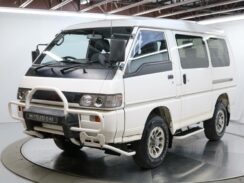 1995 Mitsubishi Delica L300 Van For Sale via duncanimports.com