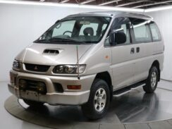 1997 Mitsubishi Delica Space Gear Van For Sale via duncanimports.com