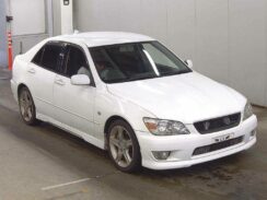 1999 Toyota Altezza SXE10 RS200 Z Edition 3G-SE BEAMS 6 Speed Super White 040 Paint For Sale via fedlegalimports.com