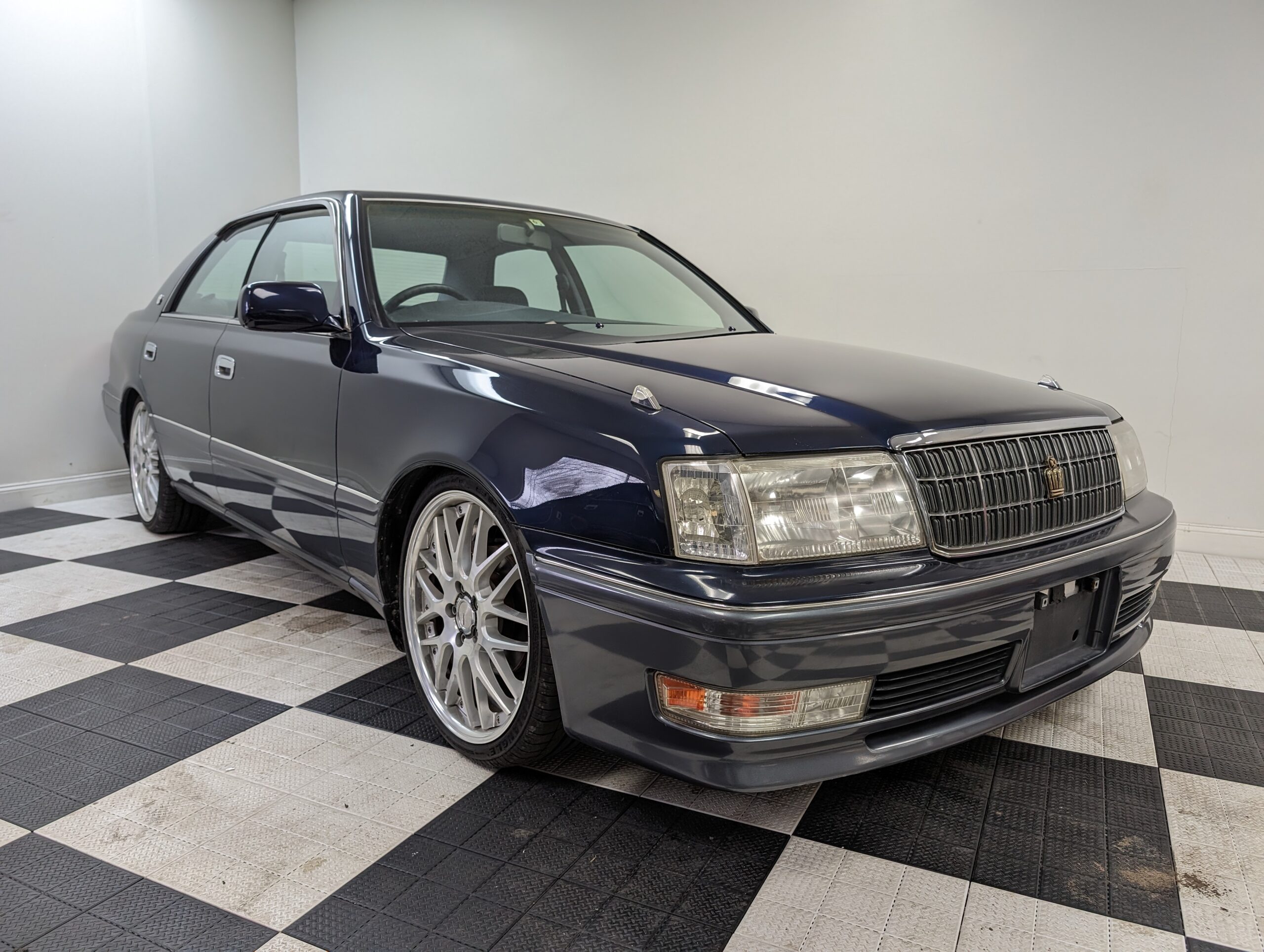 For Sale: 1998 Toyota Crown Royal Saloon » JDMBUYSELL