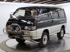 JDM 1994 Mitsubishi Delica Star Wagon for sale
