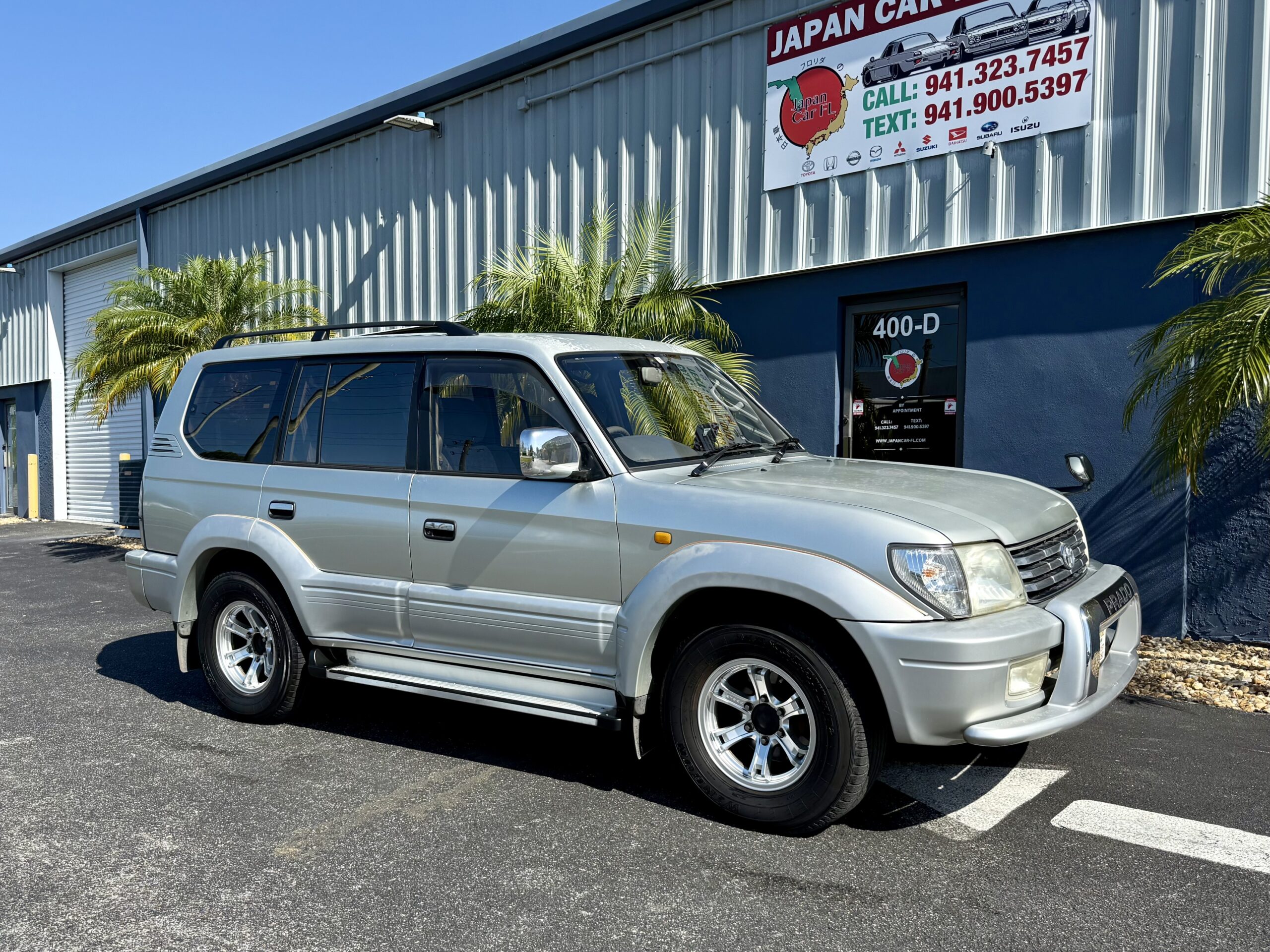 lifewithplants 　LAND CRUISER PRADO TOYOTA LAND CRUISER PRADO TX LIMITED | 2002 | GRAY | 95000
