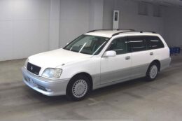 JDM 2000 TOYOTA Crown Estate for sale