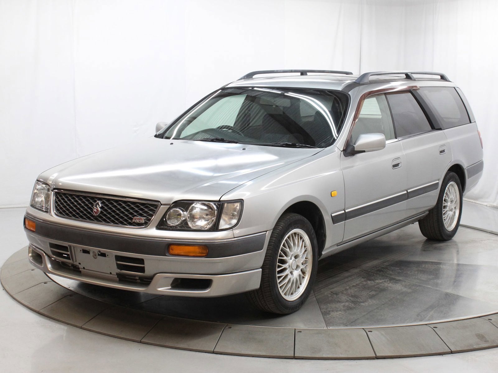 JDM 1997 Nissan Stagea RS Four for sale