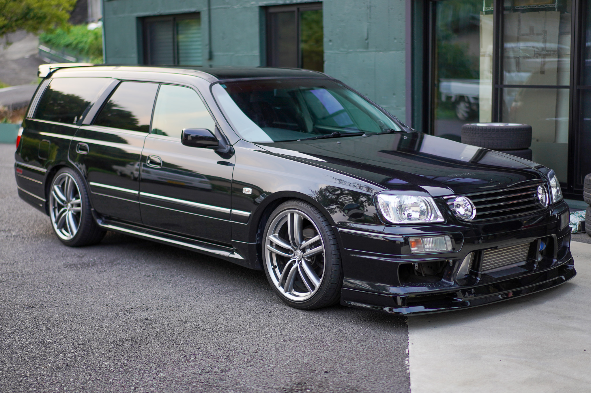 日産 Nissan STAGEA 260RS WGNC34 IG2887 1/18 Nissan STAGEA 260RS (WGNC34) Yellow | LINE UP