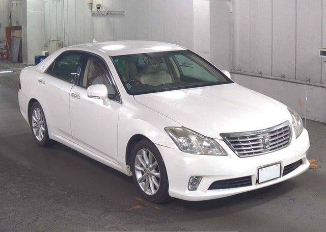JDM 2010 TOYOTA CROWN ROYAL SALOON for sale
