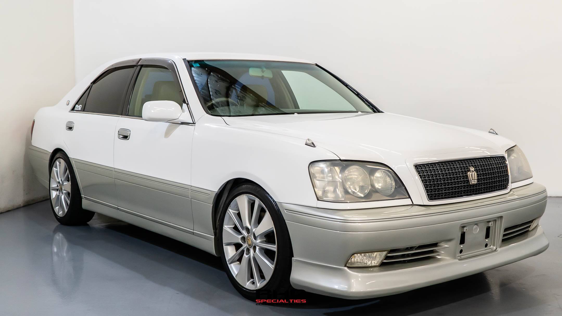 JDM 2000 Toyota Crown Athlete V for sale