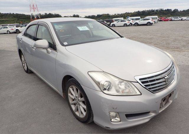 JDM 2008 TOYOTA CROWN ROYAL SALOON G OTTOMAN PACKAGE for sale