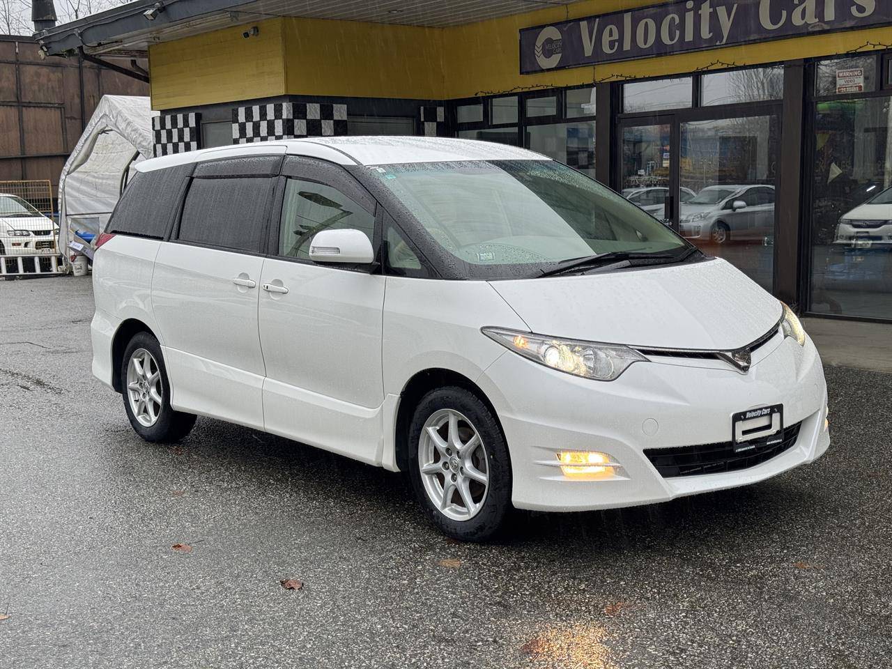 JDM 2006 Toyota Estima Aeraas G Package 4WD 3500cc AT 81K for sale