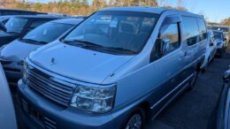 JDM Nissan Elgrand 4WD X 2000 for sale